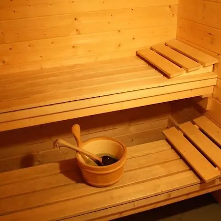 With Sauna Longfaye